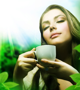 Hot_Girl_Drinking_Green_Tea